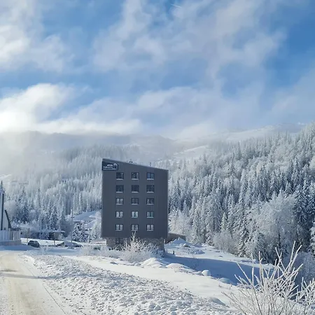 Monte Nuovo ヤホリナ